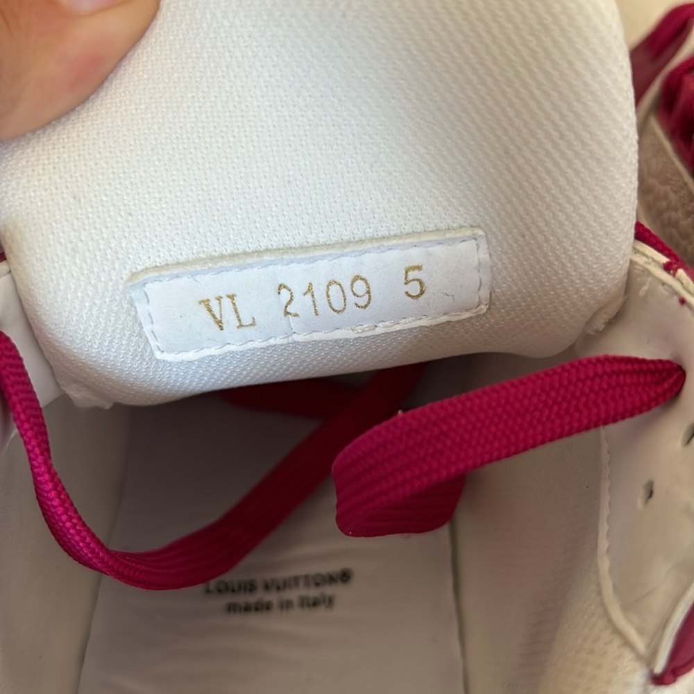 NEW LV TRAINER SNEAKERS - Picture 8 of 8